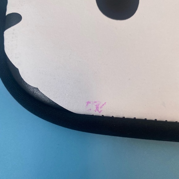 Hello Kitty Laptop Case - Picture 2 of 3